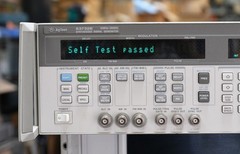 Agilent 83732B 10MHz – 20GHz Synthesized Signal Generator OPT 1E1 1E5 1E8
