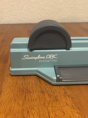 Swingline GBC ProClick P50 Binding System Manual Desktop Punch 6 Sheet Capacity