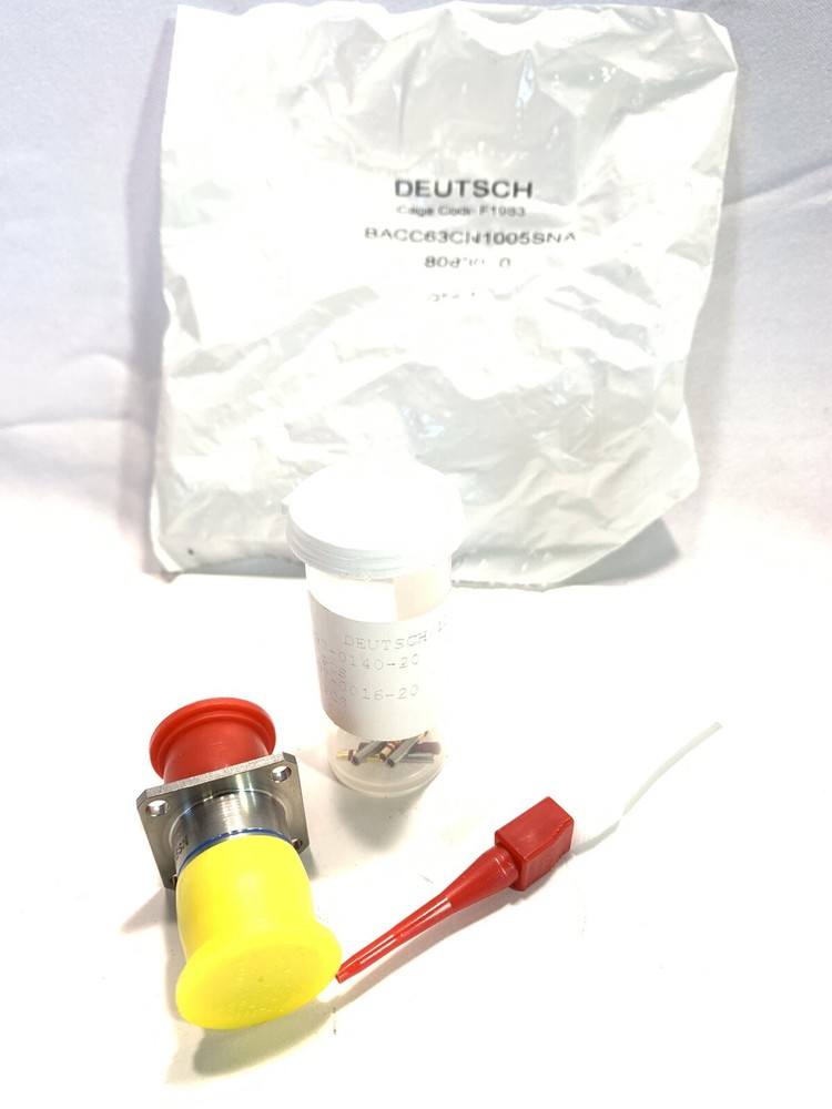 TE DEUTSCH 983 Series Circular Square Flange 5 Place Connector BACC63CN1005SNA
