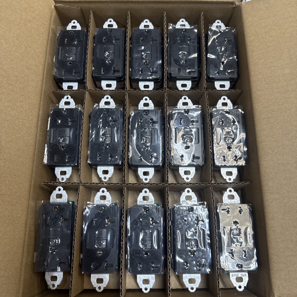 LOT OF 15 Pass & Seymour Honda GFCI Duplex Receptacle No Ears, 32330-Z43-C310-M1