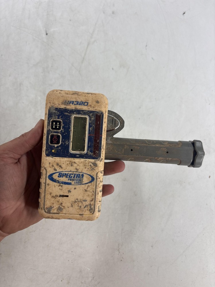 Spectra Precision HR320 Laser Receiver Detector Rod Clamp Mount Yellow Gray