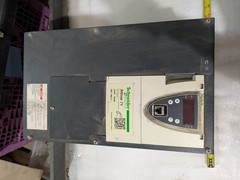 Schneider ATV71HD22N4 Altivar 71 22kW 30HP 380/480V VFD AC Drive Industrial OEM