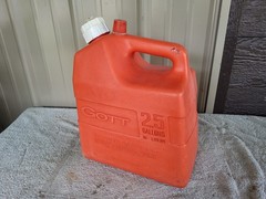 Vintage Gott 2.5 Gallon PRE-BAN Vented Gas Can MADE IN USA. Model 1225