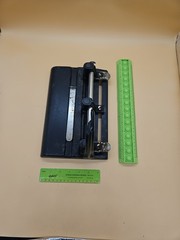 VTG 1984 Master Products MFG Co Model 1325B 3-Hole Punch Heavy Duty Industrial
