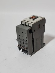 LS INDUSTRIAL SYSTEMS MC-9 Magnetic Contactor 3 Pole 25A 3PH Motor Starter Coil