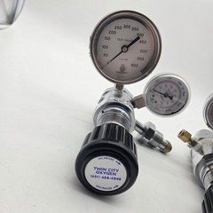 Specialty Gas 2 Gauge Two Stage High Purity Gas Regulator 3000PSI Max Lot Of 2