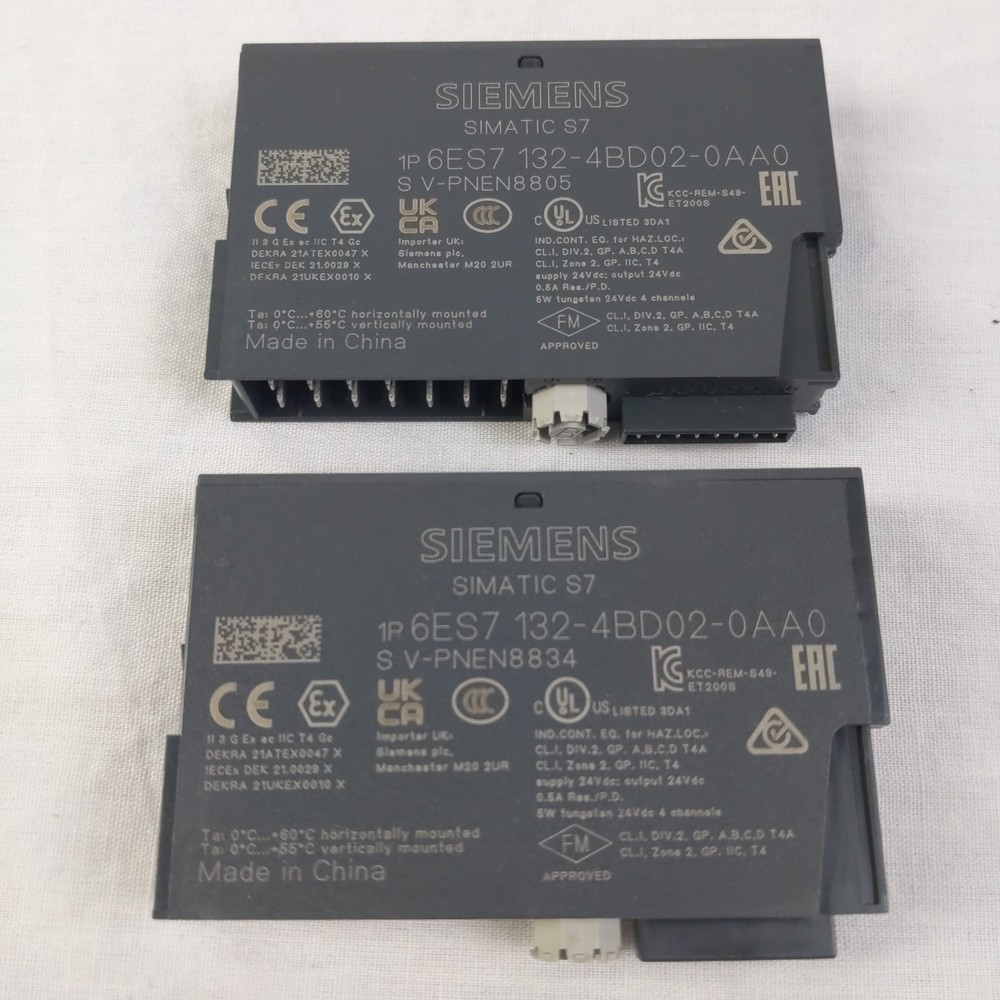 2 pack Siemens 6ES7132-4BD02-0AA0