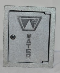 Woodford B24 3/4 Inch Box Hydrant Key Included Anti Siphon