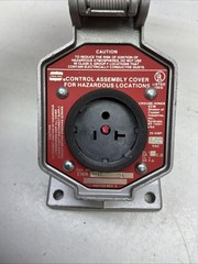 Crouse-Hinds ENR5201 Receptacle Assembly Hazardous Locations 20amp 125-VAC New