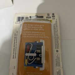 Leviton Fault Circuit Interrupter GFCI Outlet 15-125V (A12) Slim