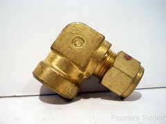 New Crawford Brass 1/2″ Tube OD x 1/2″ FNPT Adapter Elbow Fitting, B-810-8-8