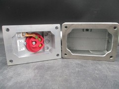 CROUSE HINDS ENRC21201 & ENP5201 20A EXPLOSION PROOF RECEPTACLE + PLUG SET 125V