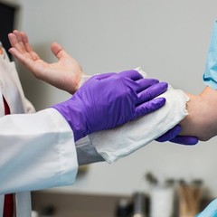 Ansell 55082 Purple Nitrile, Nitrile Exam Gloves, 6 Mil Palm, Beaded Cuff,