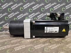 USED 5.8Nm Schneider Electric SH31002P01A2000 Servo Motor SH3 100 480V 6000 RPM