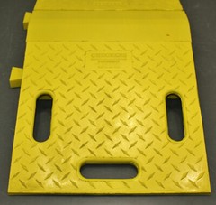 Checkers Diamondback Modular Ramp Bridge UHB2025, 3″ Channel, Cable Hose Wire