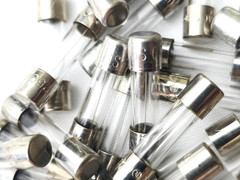 Box of 100 Bussmann GMC2 250 Volt 2 Amp Slow Blow 5mm x 20mm Glass Fuses