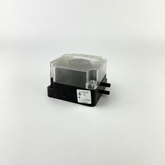 JOHNSON CONTROLS P233A-4-PHC AIR PRESSURE SWITCH NEW