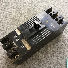 General Electric GE 200 Amp, 3 Pole Circuit Breaker TFJ236200