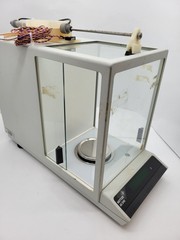 Mettler AE240 Digital Analytical Scale With Option 011 Data Output