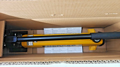Enerpac P392 Two-Speed Hydraulic Hand Pump 700 Bar/ 10,000 PSI
