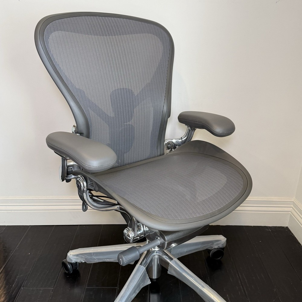 Herman Miller Aeron Office Chair – Size B – Graphite – Polished Aluminum