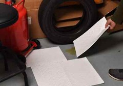 15″ x 20″ ,Heavyweight Oil-Only Absorbent Pads, easy disposal,White