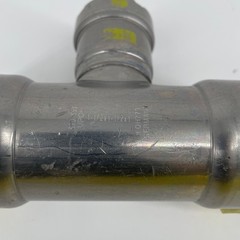 Viega 1-1/2″ x 1-1/2″ x 1″ MegaPressG #25371