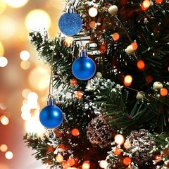 24pcs Christmas Tree Ball Ornaments Mini Shatterproof Shiny and Glitter
