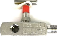 KF INDUSTRIES, N22-125, NEEDLE VALVE, 10000 PSIG, 1/2″MNPT x 1/2″FNPT, SST NEW