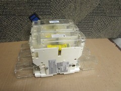 FERRAZ SHAWMUT FUSERBLOC DISCONNECT FBJ200SO 200A AMP 3 POLE w/ FUSES