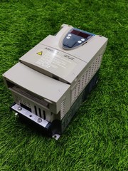 SCHNEIDER ELECTRIC ( ATV71 ) ALTIVAR 71 ATV71HU15N4Z 1.5 KW 2 HP AC DRIVE