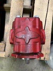 Muncie Hydraulic Gear Pump | PL1-27-02BPBBX *UNSURE OF CONDITION*****