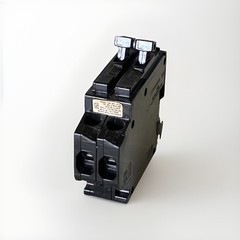 A230 30A 2 POLE SYLVANIA Challenger CIRCUIT BREAKER A 120/240 VAC Side Mount