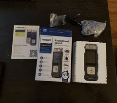 Philips VoiceTracer DVT7110 Handheld Digital Recorder 8GB USB MP3 Player