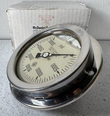 MC DANIEL CONTROLS INC G30KP 30,000 PSI HIGH PRESSURE HYDRAULIC GAUGE New!!!