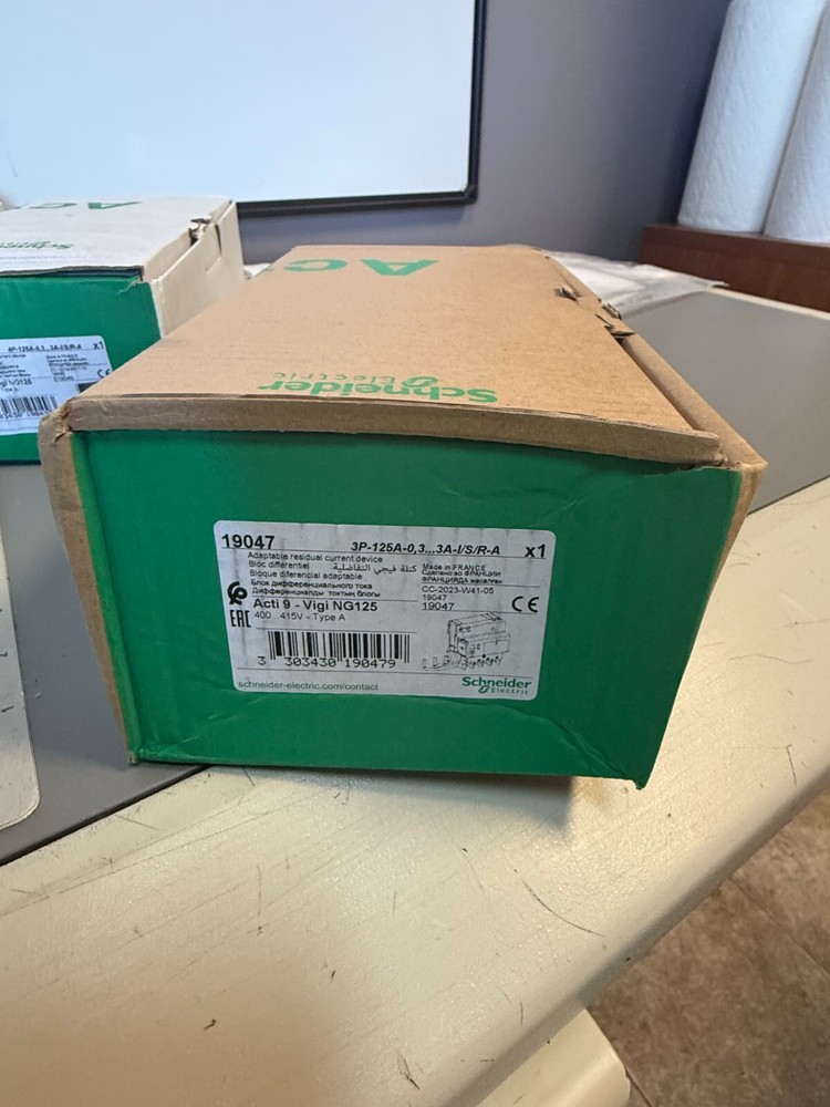 SCHNEIDER ELECTRIC 19047 NSNP 3p-124a-0,3…3a-i/s/r-a