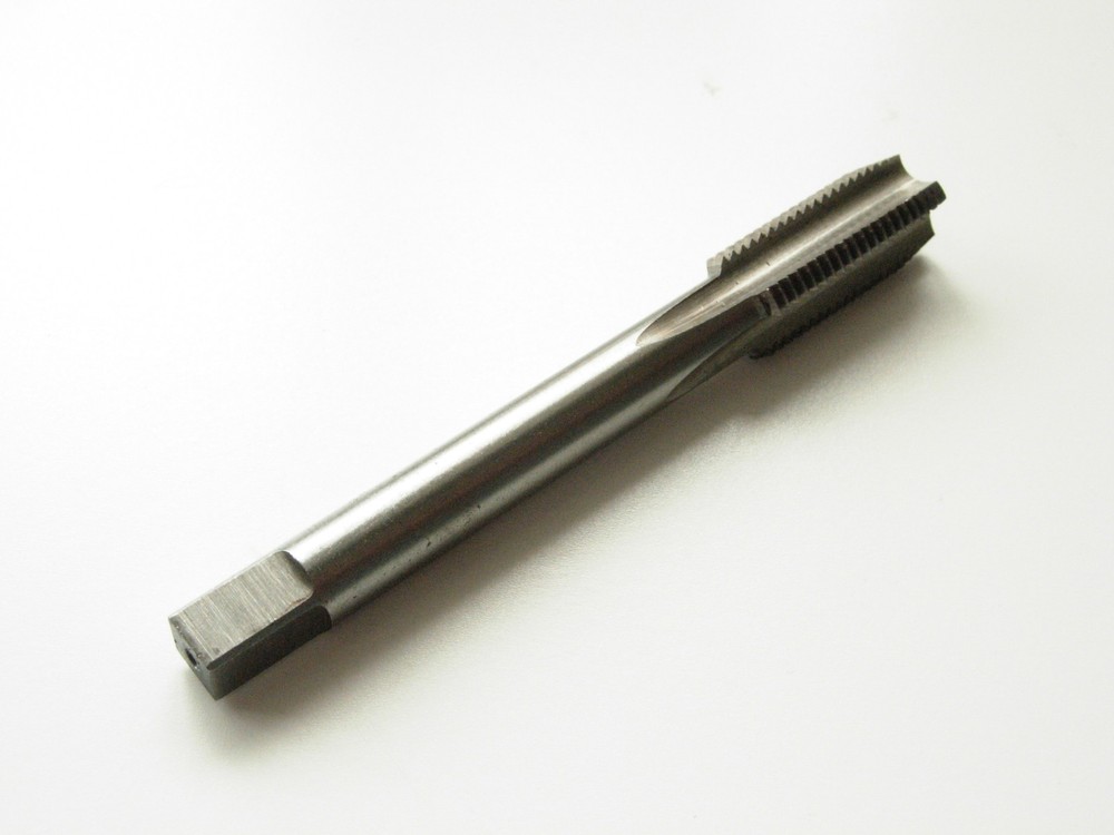 1pc BSW Machine Tap 1/2″ -12 Tap Threading Tools 1/2″ -12 TPI