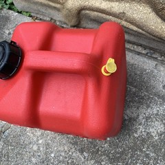 Chilton 2.5 Gallon Red Plastic Vented Gas Can Vintage Pre Ban P250