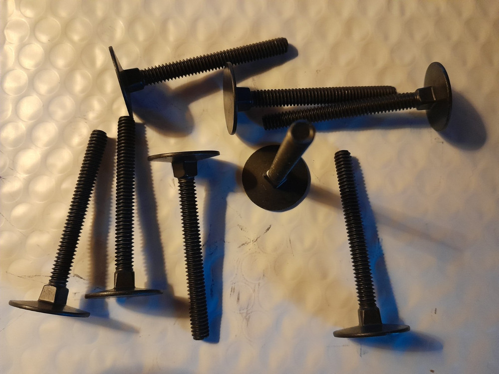 1/4-20 x 2-1/2″ ELEVATOR BOLTS GRADE-A STEEL BLACK (SEL QTY)