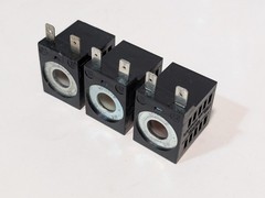 Deltrol 10184-79 solenoid valve coil, 12VDC 9W spade terminals, as shown