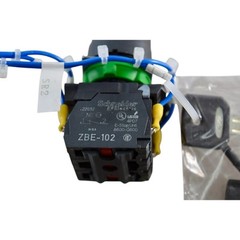 NEW Schneider Electric ZBE-102 On/Off Key Selector Switch
