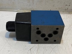 Rexroth 4WE10D32/CW110K4 Directional Spool Valve WZ65-4-L 90VA/550VA