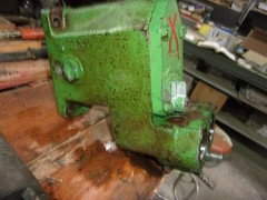 JOHN DEERE SELECTIVE CONTROL VALVE BREAKAWAY COUPLER AR82572 R65284 PLEASE READ
