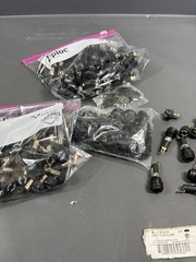x15 Bussmann BK/HTB-42I-R Panel Mount Fuse Holder 250V (Bulk Lot)