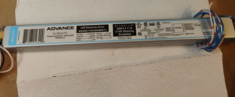 ADVANCE LED Electronic Driver XI040C110V054BST1 40W .1-1.1A Dimming – Fast Ship