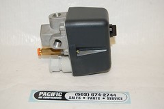 RIDGID 17908 REPLACMENT PRESSURE SWITCH W/ UNLOADER & ON-OFF LEVER OF45150A