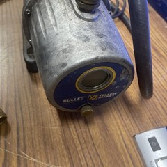 Yellow Jacket 93600 7 CFM Vacuum Pump Bullet X 115VAC 1PH 7 CFM 2 Stage, USED