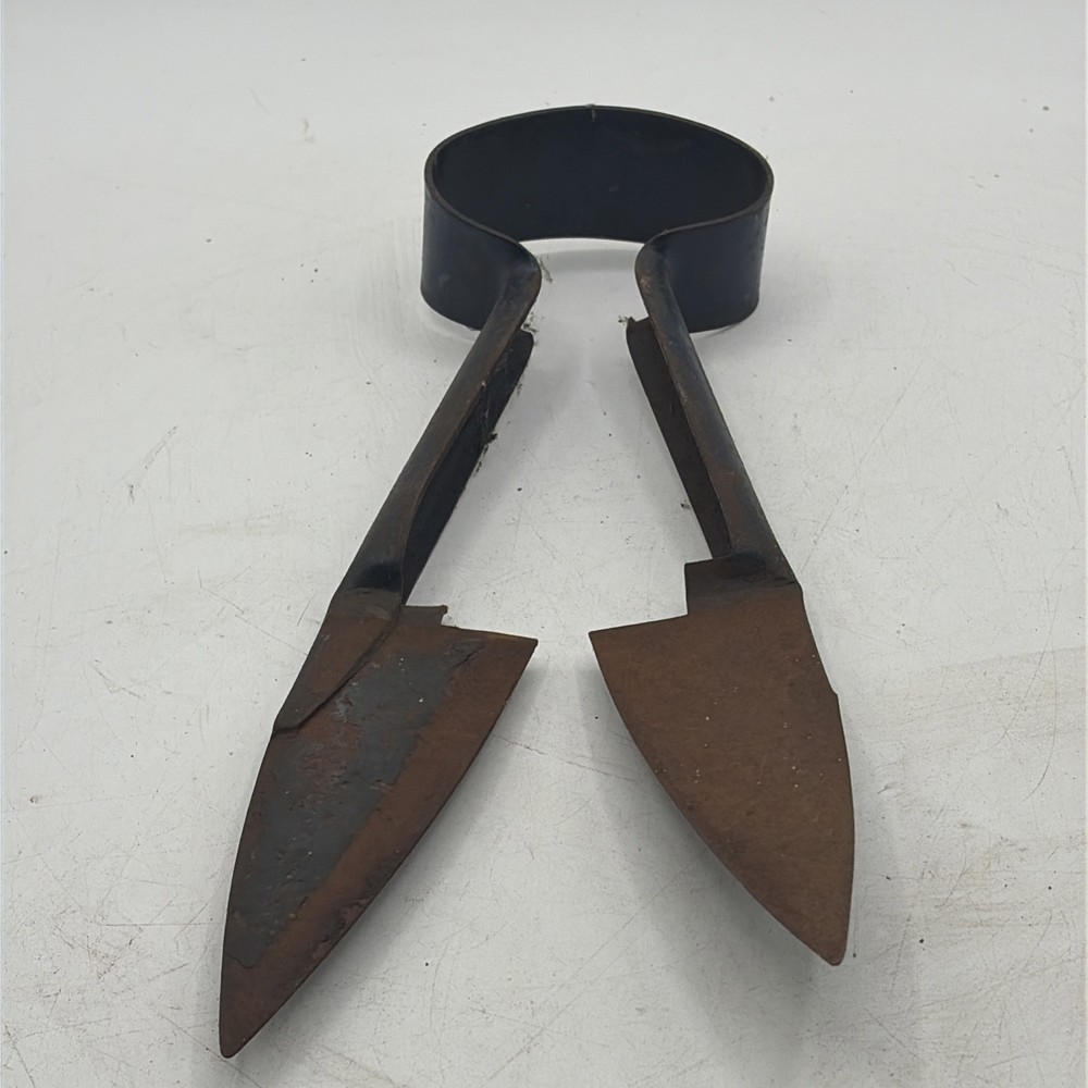 Vintage Antique Metal Shears Long Wool Sheep Goat Scissors Farm Ranch Tool