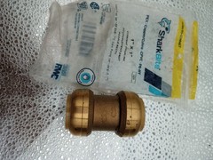 SharkBite U020LFA 1″ x 1″ Straight Coupling Push-to-Connect Brass Lead Free