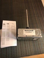 Honeywell C7041D2001 Temp Sensor NEW!